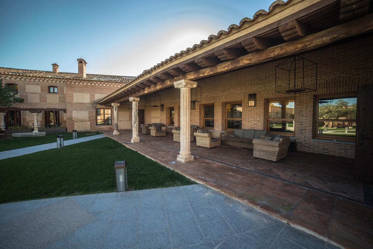 Posada Isabel De Castilla Madrigal de las Altas Torres Eksteriør bilde